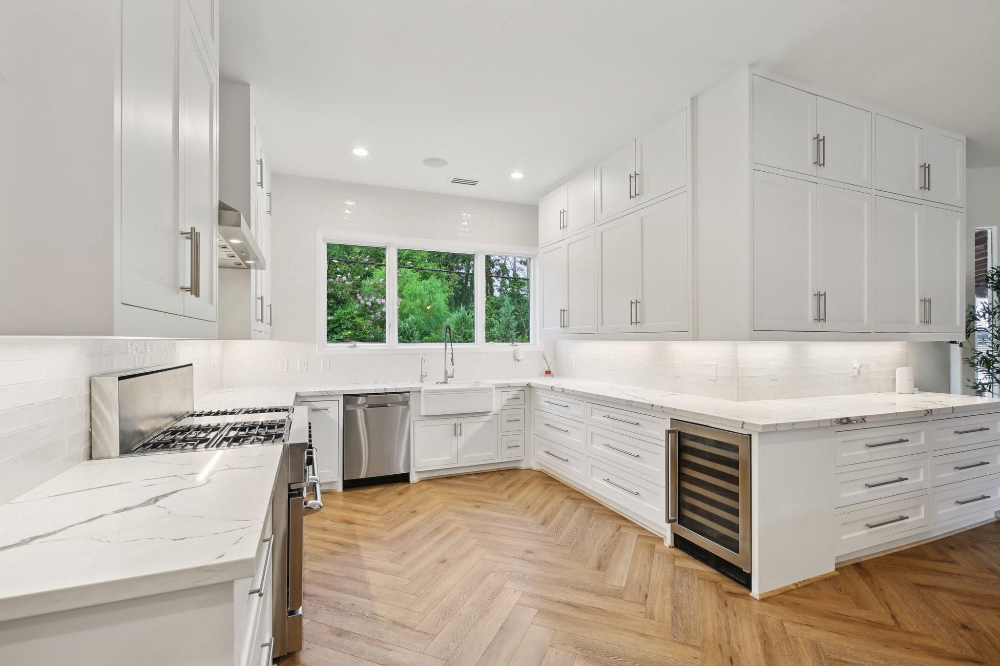 Houston, Texas, 77079, United States, 5 Bedrooms Bedrooms, ,6 BathroomsBathrooms,Residential,Active,2010206