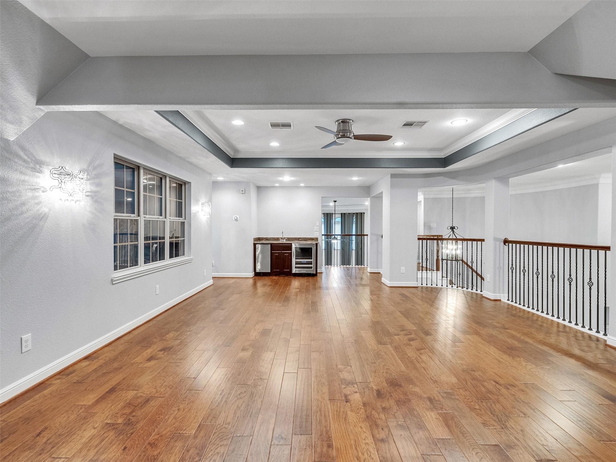 Friendswood, Texas, 77546, United States, 5 Bedrooms Bedrooms, ,5 BathroomsBathrooms,Residential,Active,1971772