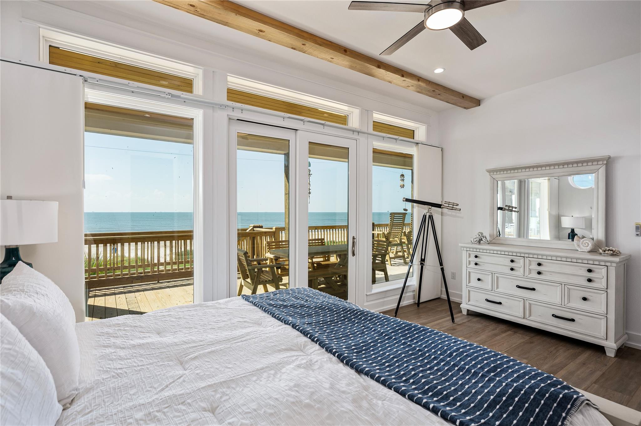 Crystal Beach, Texas, 77650, United States, 4 Bedrooms Bedrooms, ,3 BathroomsBathrooms,Residential,Active,1944100