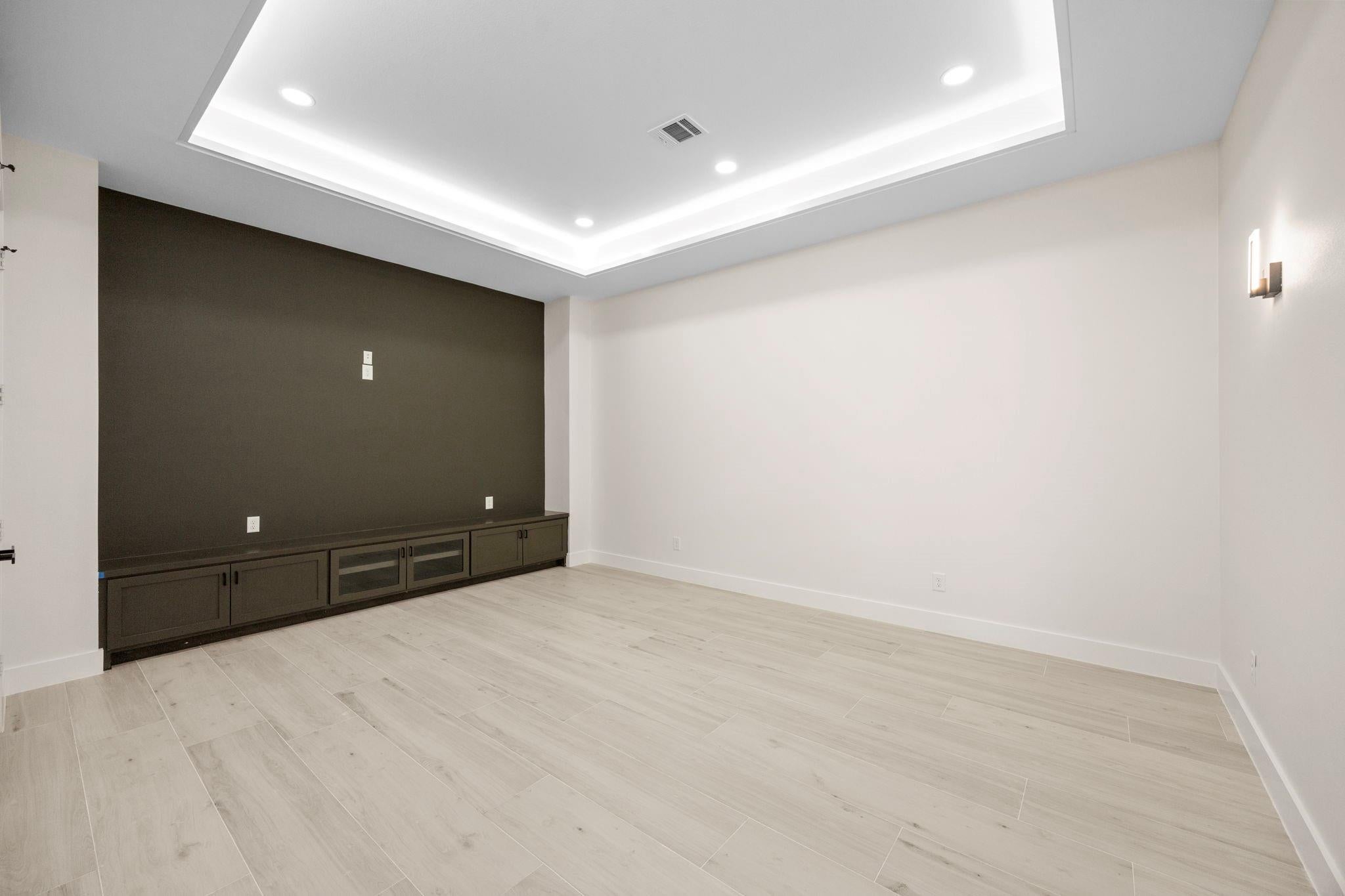 Montgomery, Texas, 77316, United States, 4 Bedrooms Bedrooms, ,4 BathroomsBathrooms,Residential,Active,1962179