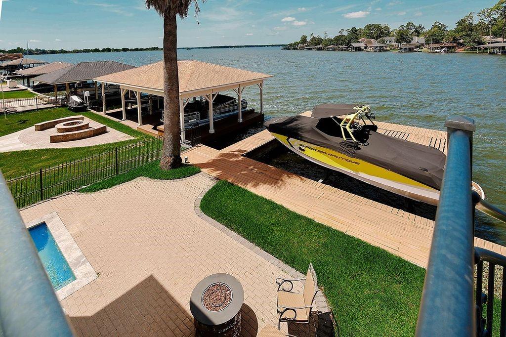 Willis, Texas, 77318, United States, 5 Bedrooms Bedrooms, ,4 BathroomsBathrooms,Residential,Active,1899883