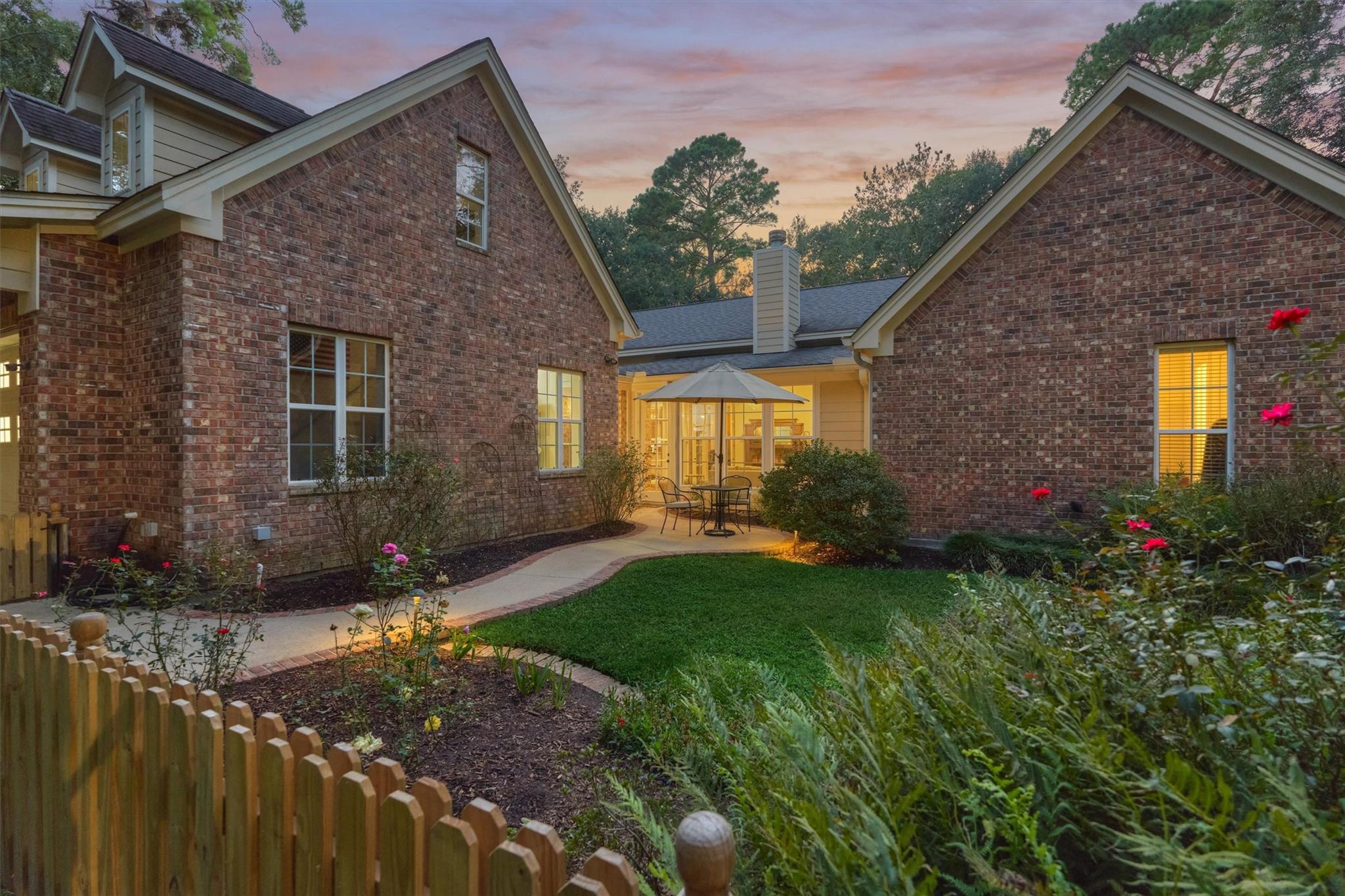 Conroe, Texas, 77384, United States, 4 Bedrooms Bedrooms, ,3 BathroomsBathrooms,Residential,Active,1967305