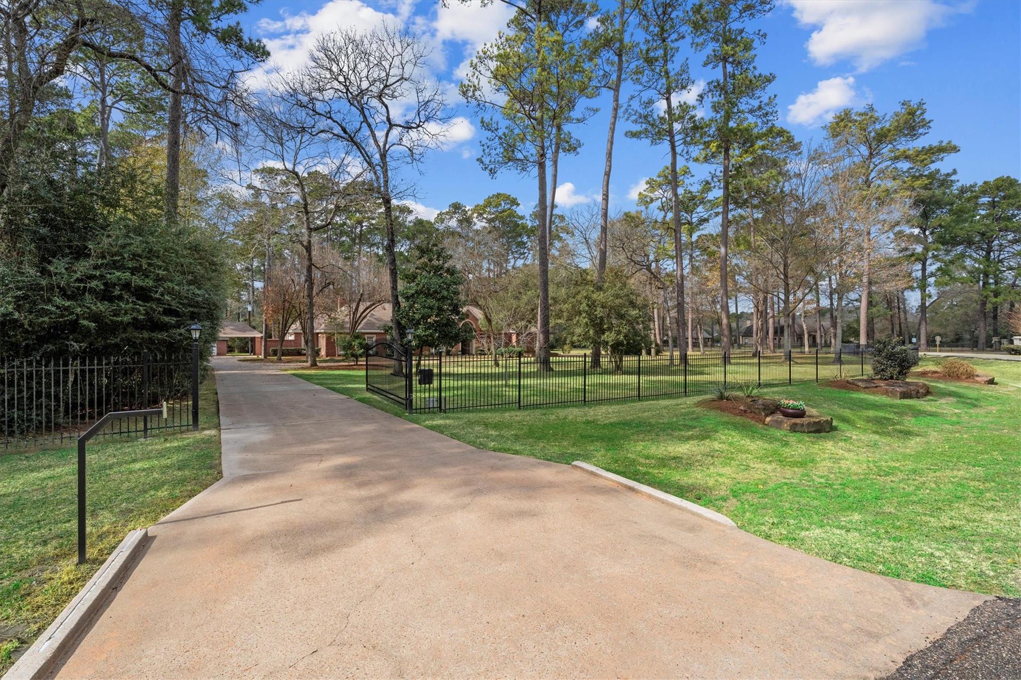 Tomball, Texas, 77377, United States, 4 Bedrooms Bedrooms, ,4 BathroomsBathrooms,Residential,Active,2015478