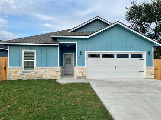 982 S NAVARRO ST, GIDDINGS, TX 78942 - Image 1