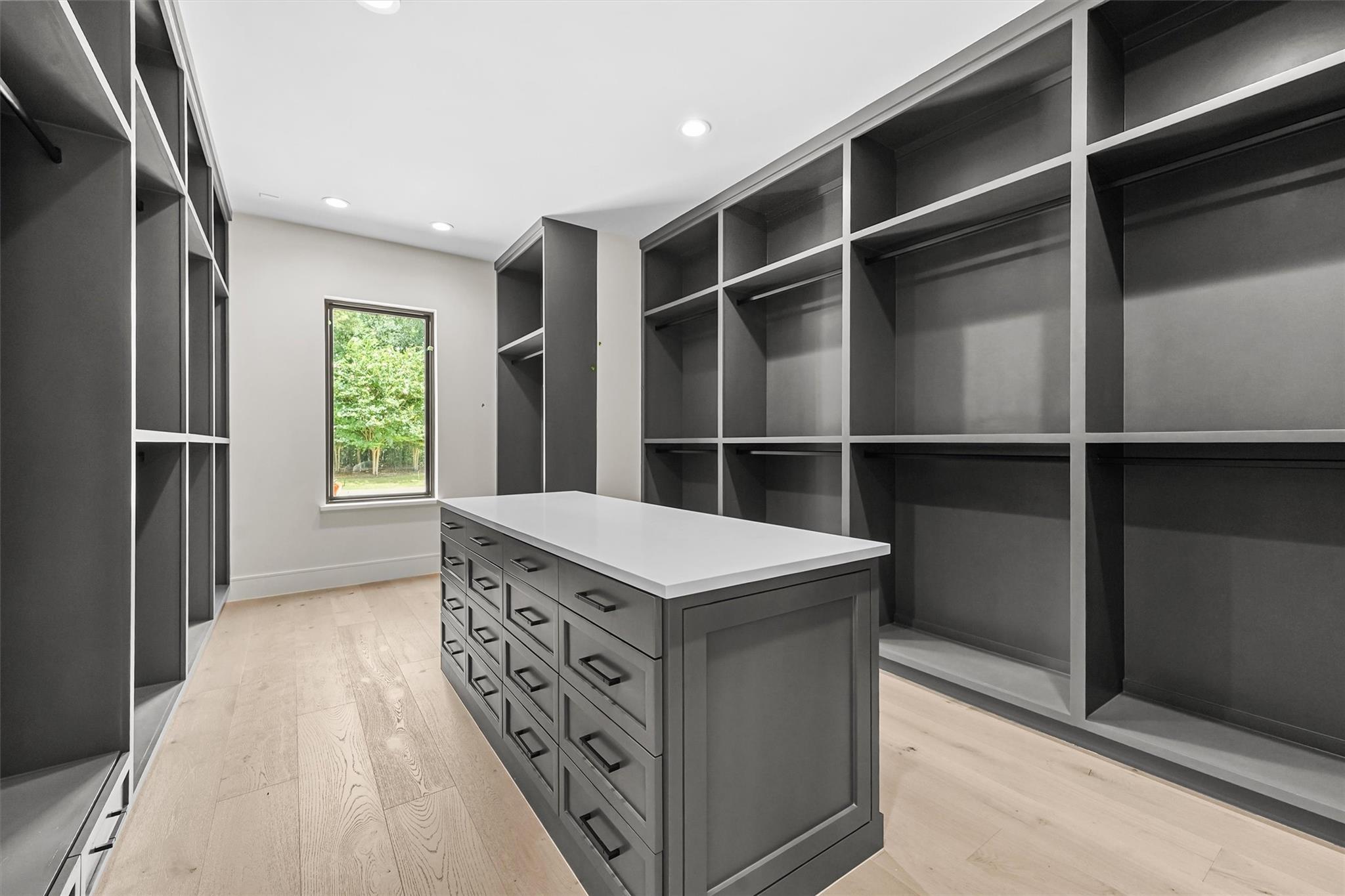 Montgomery, Texas, 77316, United States, ,Residential,Active,1704381