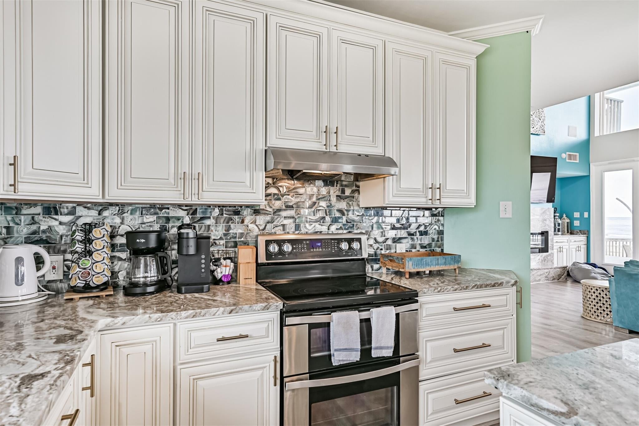 Galveston, Texas, 77554, United States, 6 Bedrooms Bedrooms, ,7 BathroomsBathrooms,Residential,Active,1907960