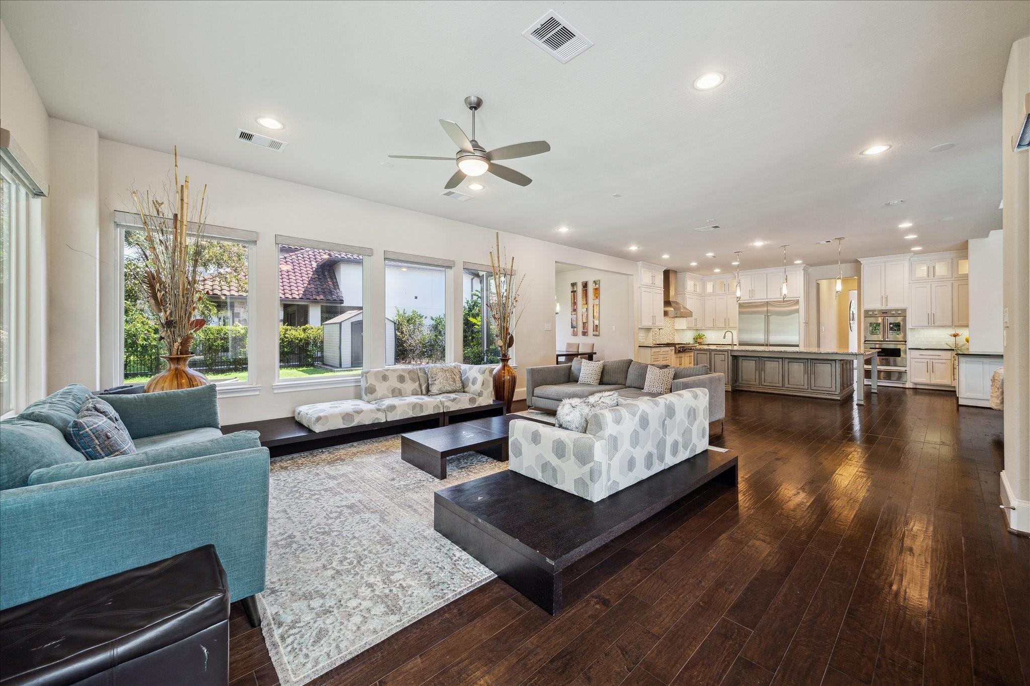 Sugar Land, Texas, 77479, United States, 5 Bedrooms Bedrooms, ,6 BathroomsBathrooms,Residential,Active,1952042