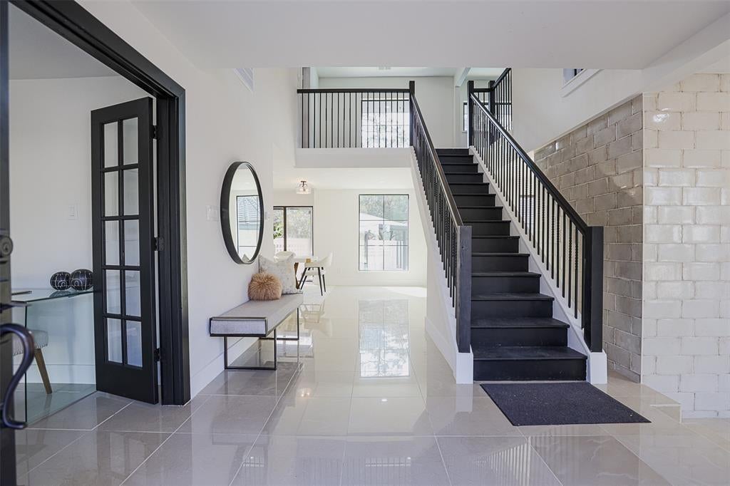 Houston, Texas, 77056, United States, 5 Bedrooms Bedrooms, ,5 BathroomsBathrooms,Residential,Active,1972190