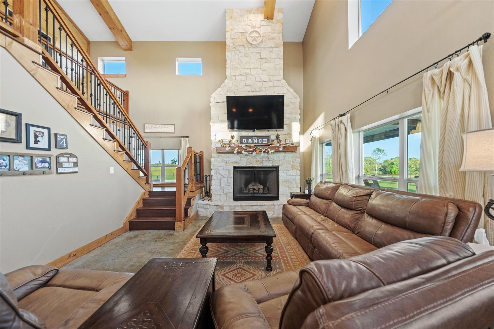 Centerville, Texas, 75833, United States, 6 Bedrooms Bedrooms, ,3 BathroomsBathrooms,Residential,Active,1862877