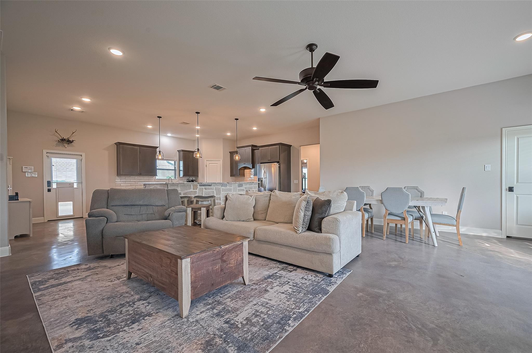 Guy, Texas, 77444, United States, 3 Bedrooms Bedrooms, ,3 BathroomsBathrooms,Residential,Active,1828702