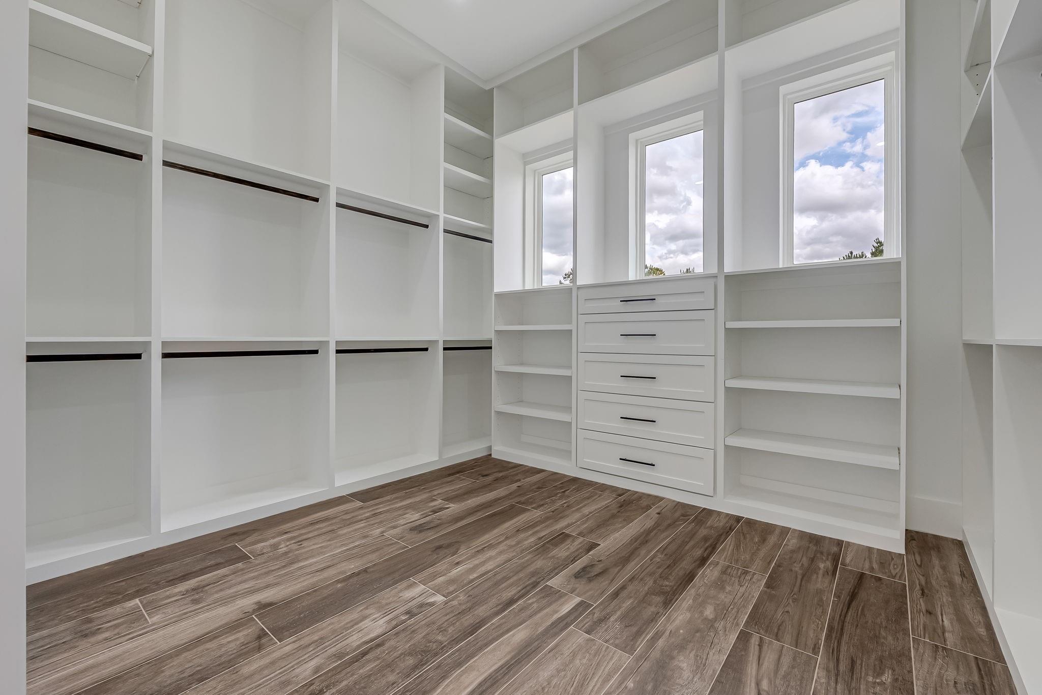 Montgomery, Texas, 77316, United States, 5 Bedrooms Bedrooms, ,6 BathroomsBathrooms,Residential,Active,2015434