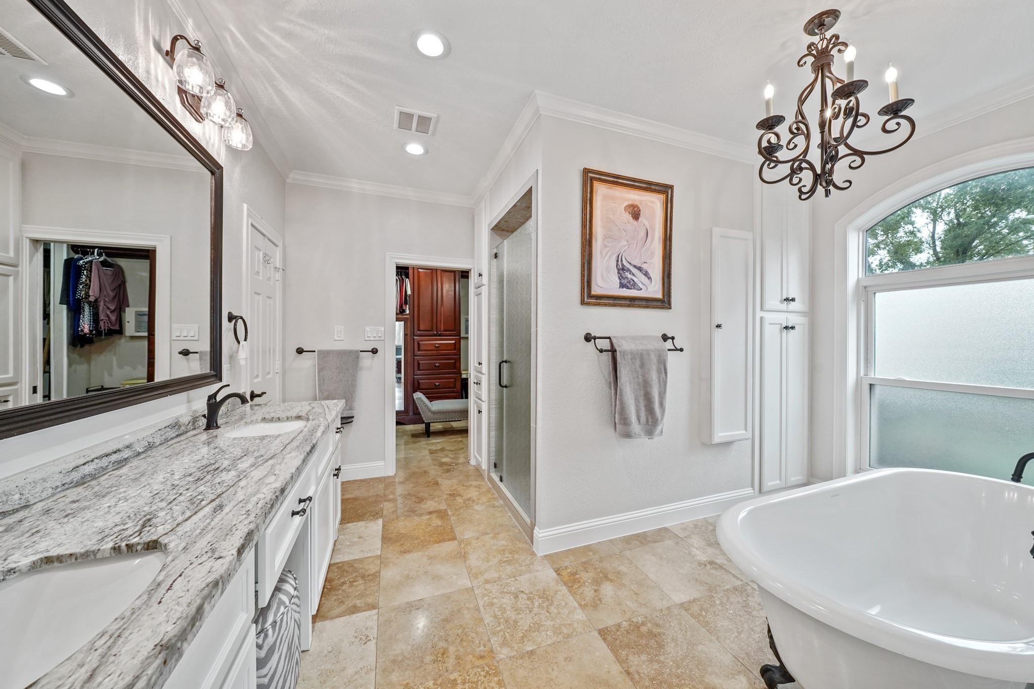 Sugar Land, Texas, 77479, United States, 5 Bedrooms Bedrooms, ,4 BathroomsBathrooms,Residential,Active,1884873