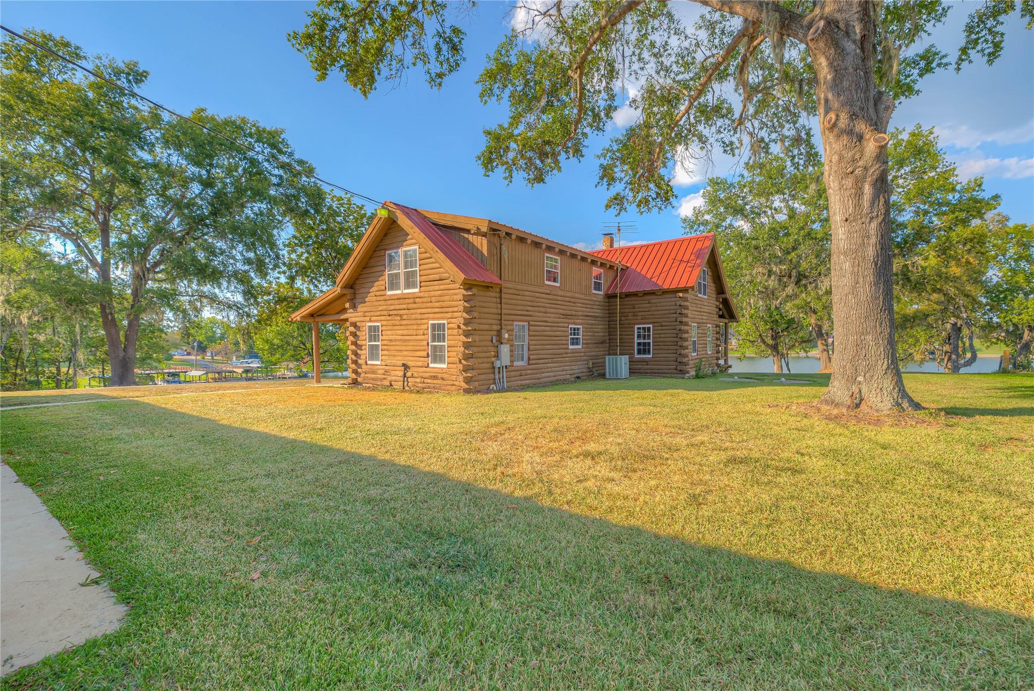 Livingston, Texas, 77351, United States, 3 Bedrooms Bedrooms, ,3 BathroomsBathrooms,Residential,Active,1961912