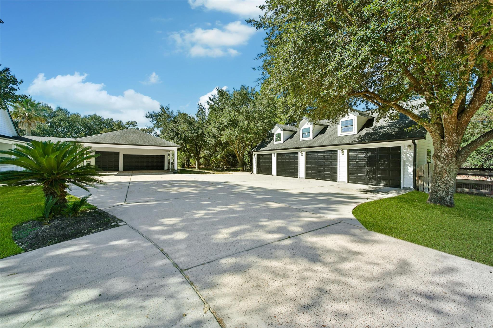 Magnolia, Texas, 77355, United States, 5 Bedrooms Bedrooms, ,3 BathroomsBathrooms,Residential,Active,2000195