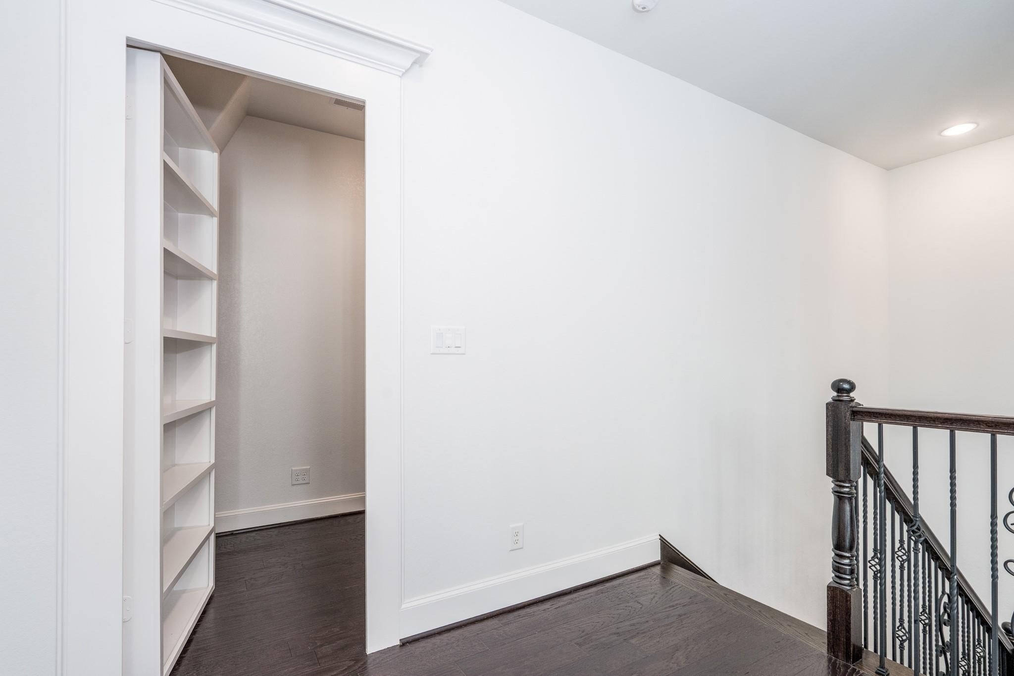 Montgomery, Texas, 77316, United States, 4 Bedrooms Bedrooms, ,7 BathroomsBathrooms,Residential,Active,1987262