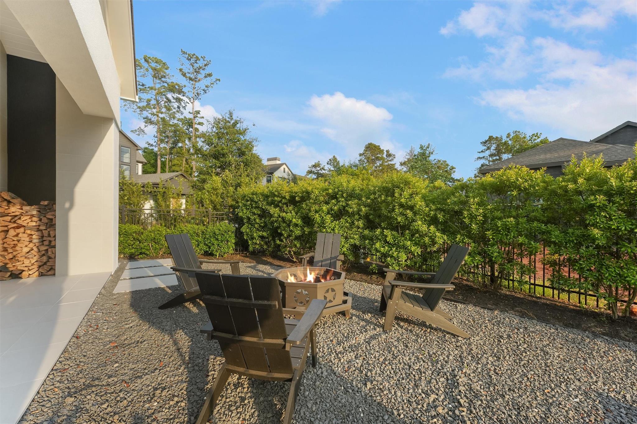 Montgomery, Texas, 77316, United States, 4 Bedrooms Bedrooms, ,6 BathroomsBathrooms,Residential,Active,1972157