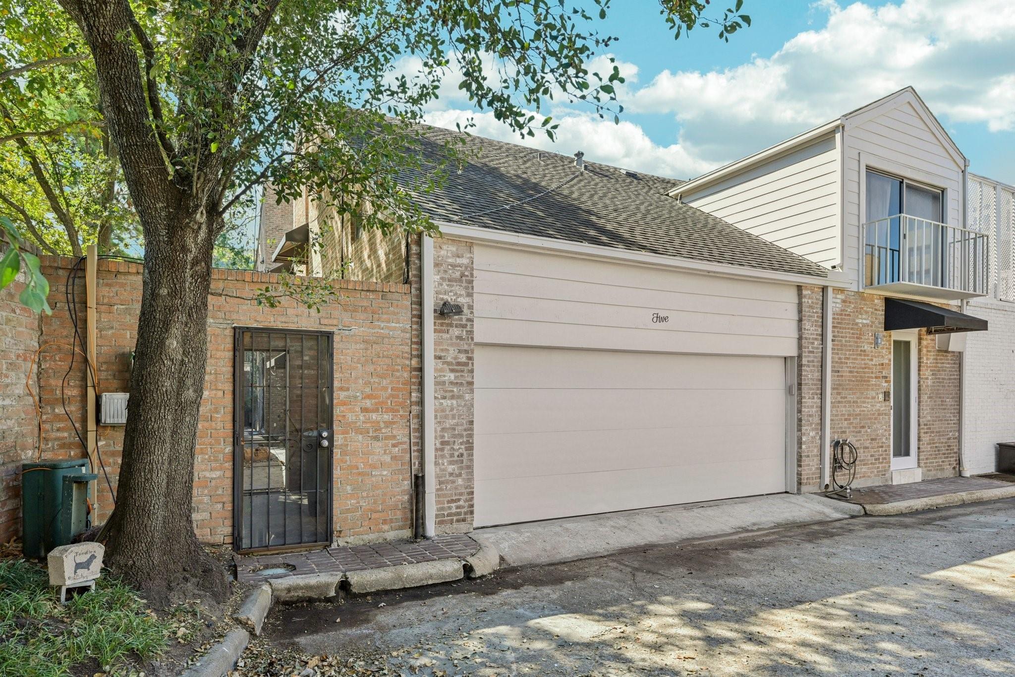 Houston, Texas, 77027, United States, 3 Bedrooms Bedrooms, ,4 BathroomsBathrooms,Residential,Active,1969670