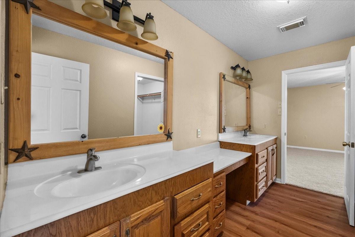 Santa Fe, Texas, 77510, United States, 3 Bedrooms Bedrooms, ,2 BathroomsBathrooms,Residential,Pending,1909101