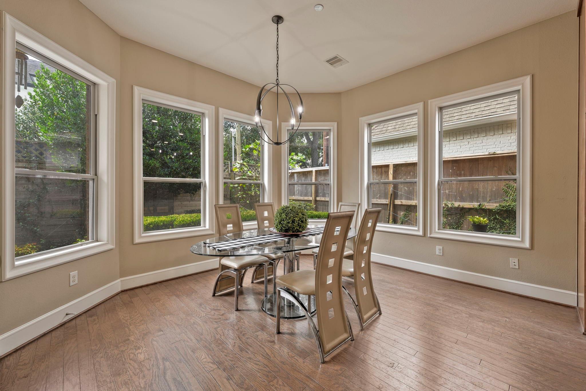 Houston, Texas, 77055, United States, 4 Bedrooms Bedrooms, ,4 BathroomsBathrooms,Residential,Active,1914629