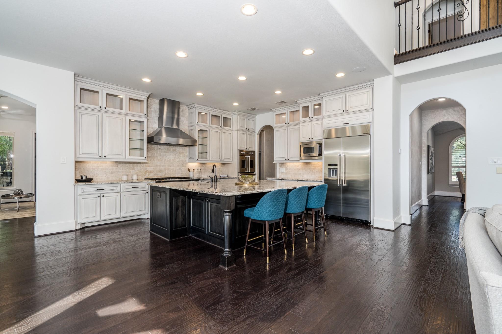 Montgomery, Texas, 77316, United States, 4 Bedrooms Bedrooms, ,7 BathroomsBathrooms,Residential,Active,1987262