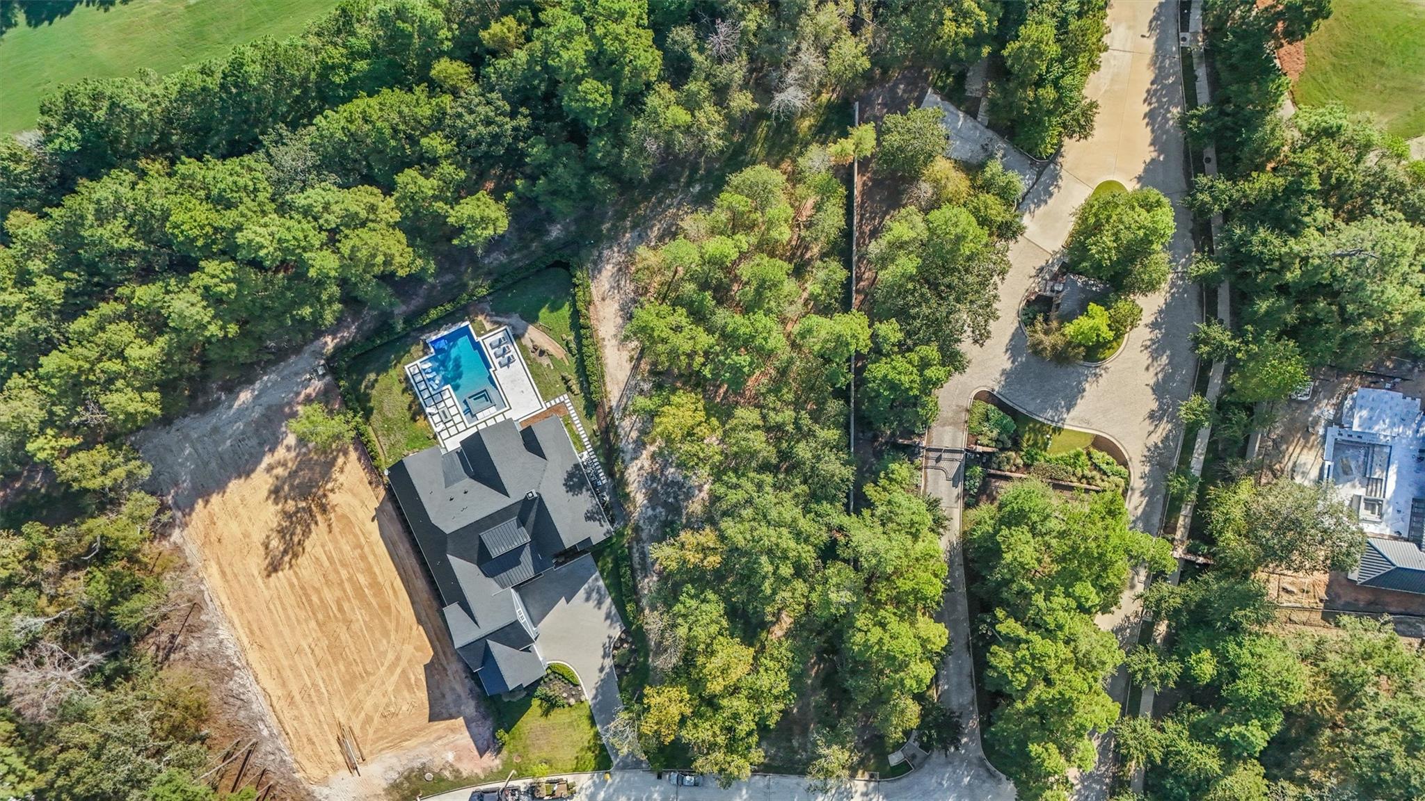 Montgomery, Texas, 77316, United States, 3 Bedrooms Bedrooms, ,5 BathroomsBathrooms,Residential,Pending,1703460