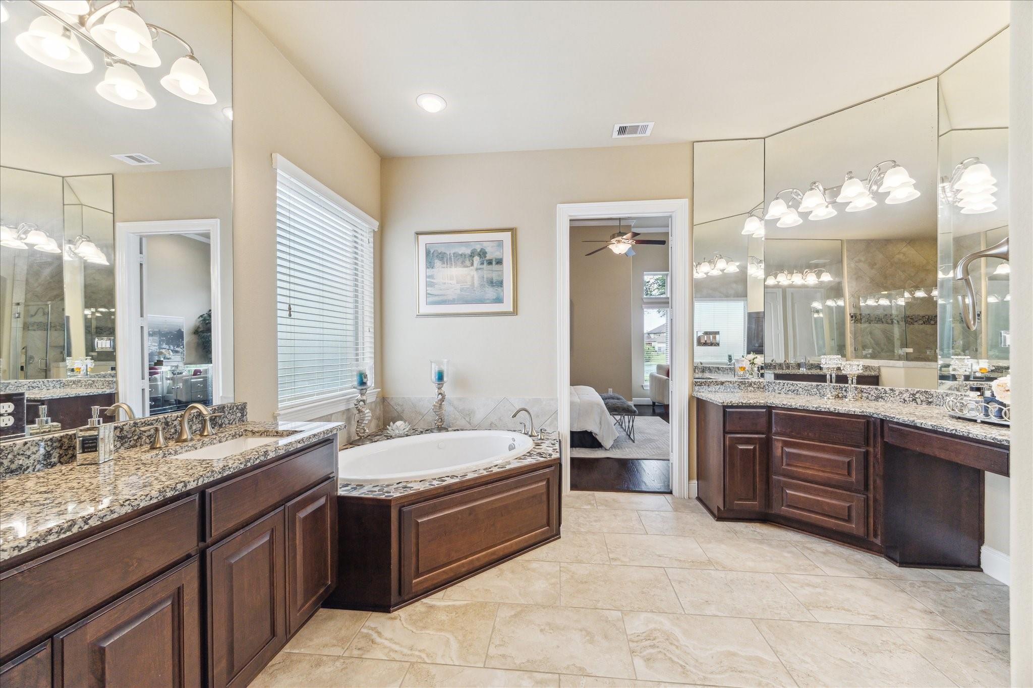 Sugar Land, Texas, 77479, United States, 5 Bedrooms Bedrooms, ,5 BathroomsBathrooms,Residential,Active,1871593