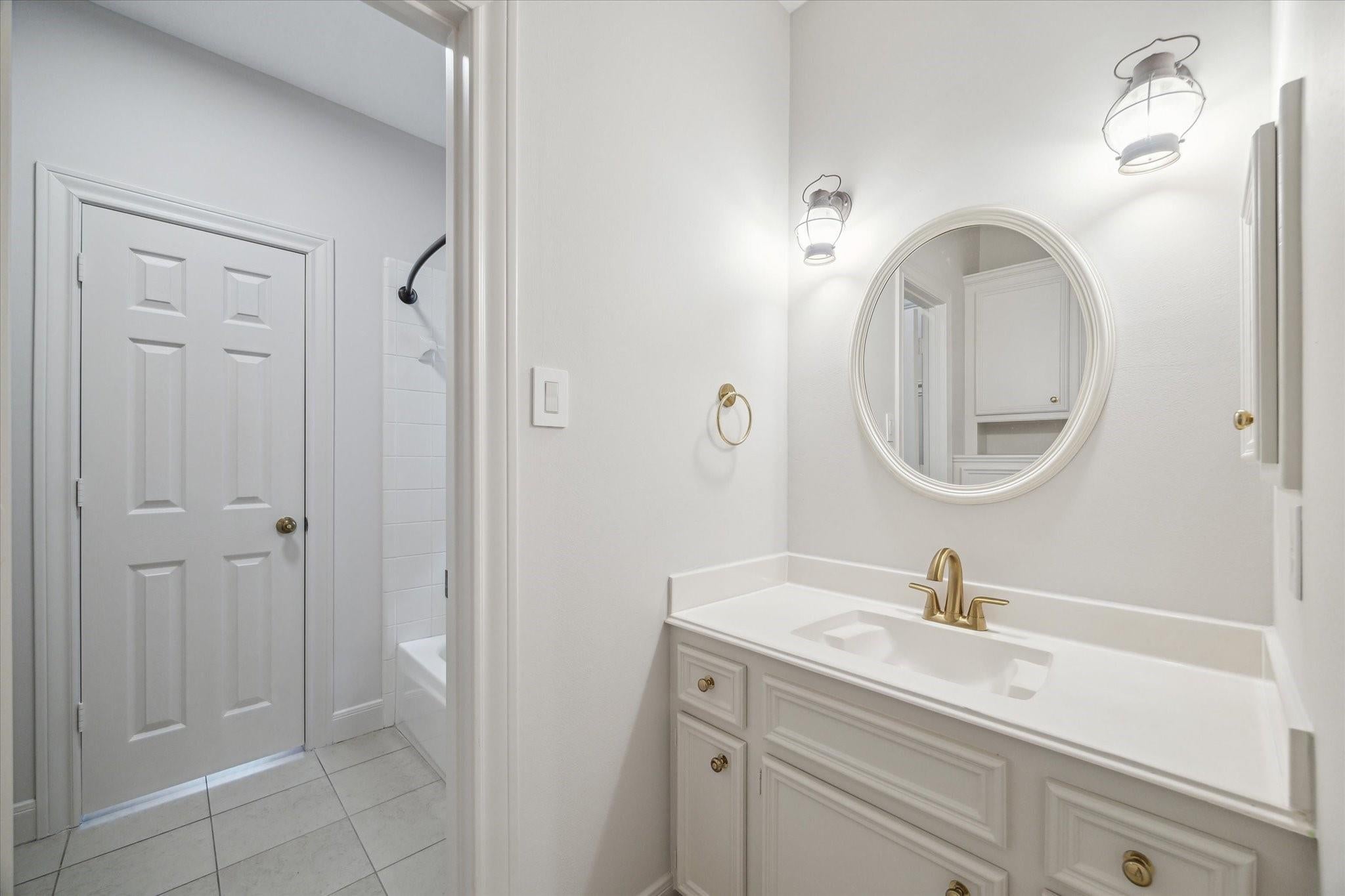 Sugar Land, Texas, 77479, United States, 5 Bedrooms Bedrooms, ,6 BathroomsBathrooms,Residential,Active,1914802