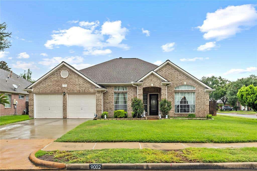 9002 RED HAWK CIR, HOUSTON, TX 77064, photo 1 of 28