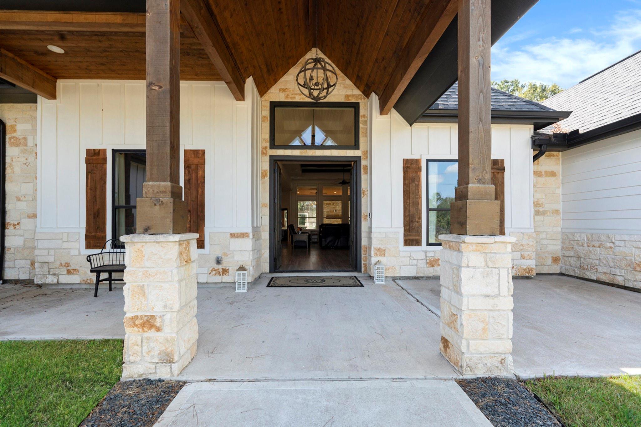 Conroe, Texas, 77304, United States, 6 Bedrooms Bedrooms, ,7 BathroomsBathrooms,Residential,Active,1971805