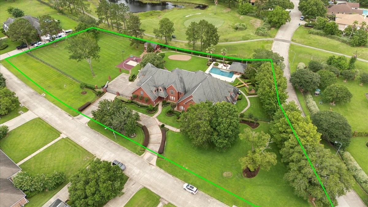 Beaumont, Texas, 77707, United States, 6 Bedrooms Bedrooms, ,10 BathroomsBathrooms,Residential,Active,1862916