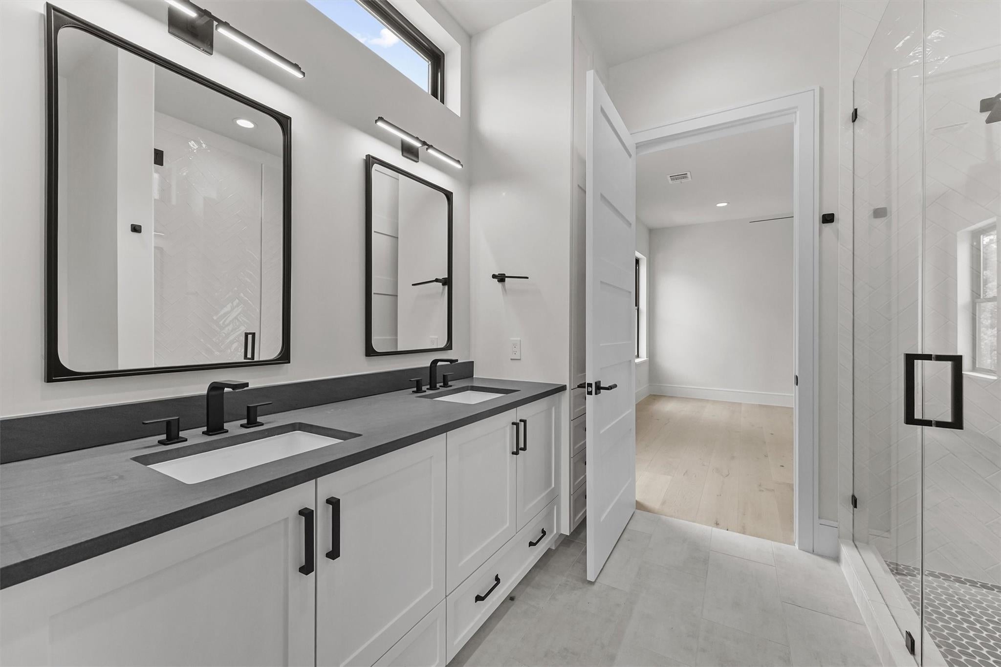 Montgomery, Texas, 77316, United States, ,Residential,Active,1704381