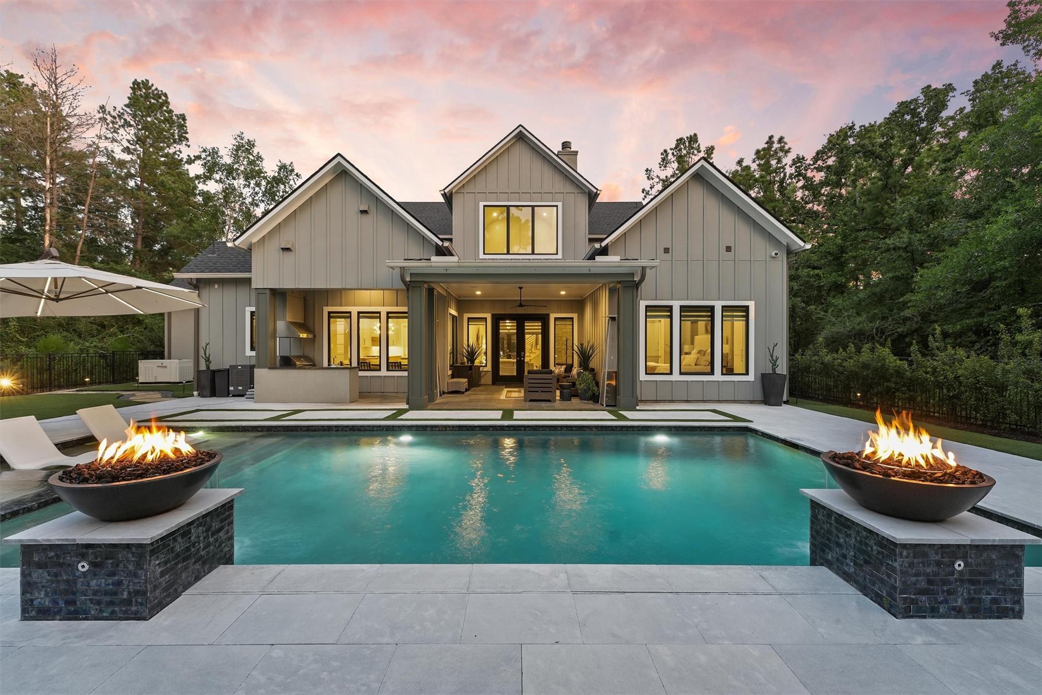 Montgomery, Texas, 77316, United States, 4 Bedrooms Bedrooms, ,6 BathroomsBathrooms,Residential,Active,1905108