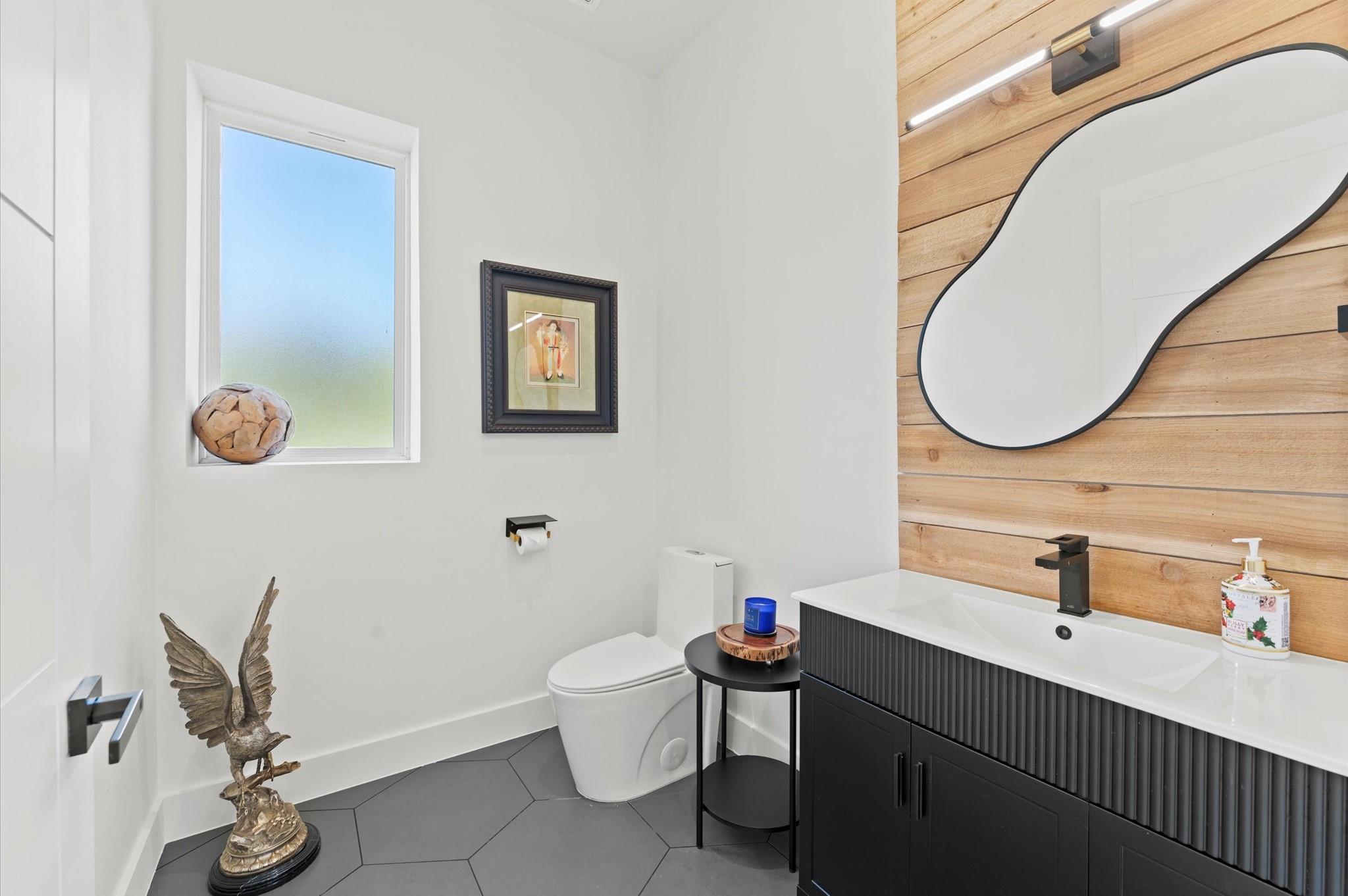 Montgomery, Texas, 77316, United States, 5 Bedrooms Bedrooms, ,7 BathroomsBathrooms,Residential,Active,1963409