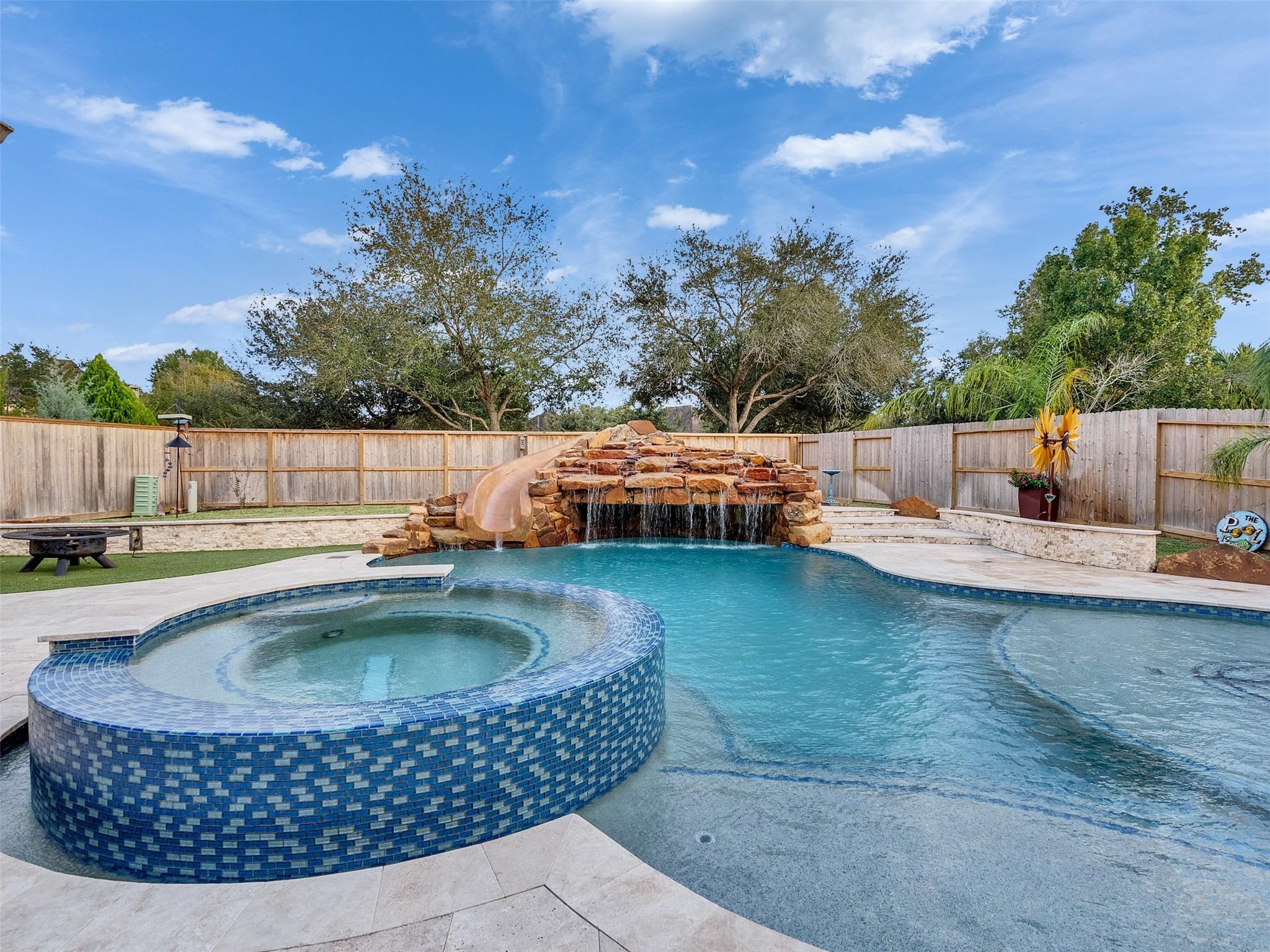 Friendswood, Texas, 77546, United States, 5 Bedrooms Bedrooms, ,5 BathroomsBathrooms,Residential,Active,1971772