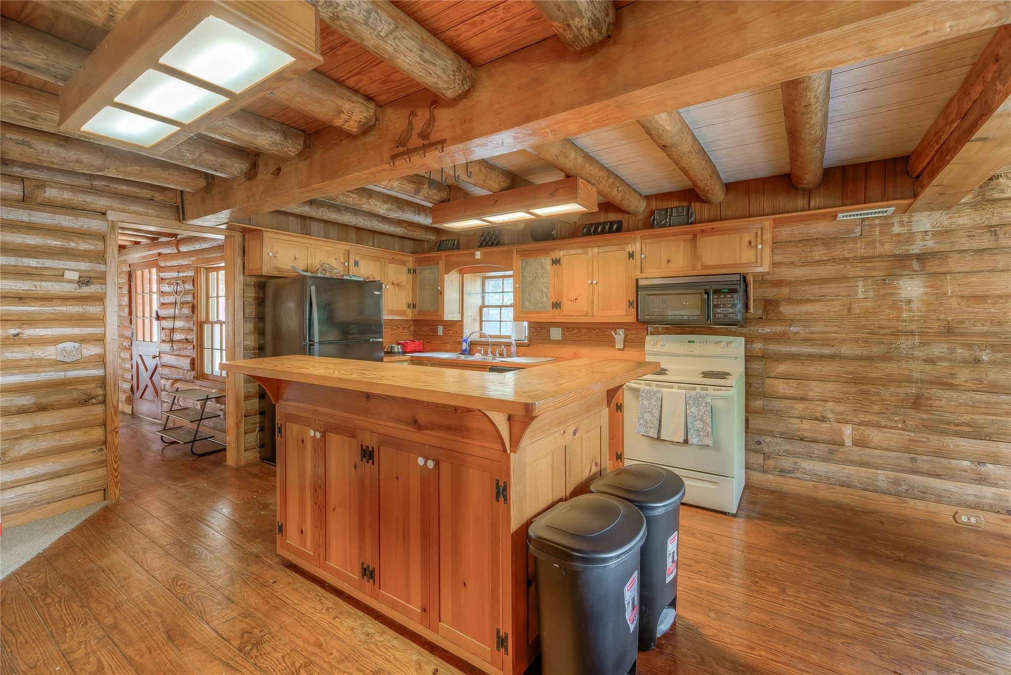 Livingston, Texas, 77351, United States, 3 Bedrooms Bedrooms, ,3 BathroomsBathrooms,Residential,Active,1961912