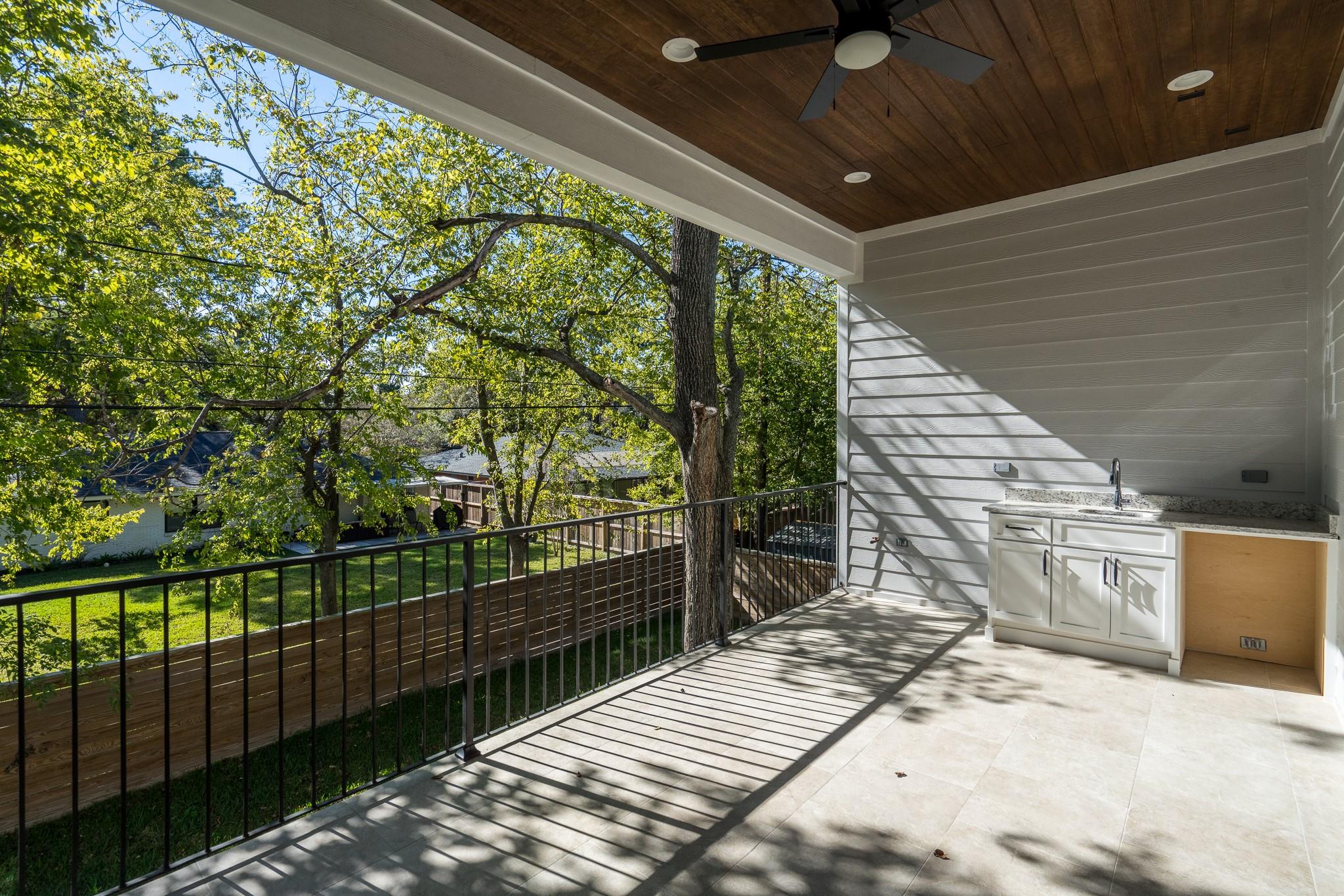 Houston, Texas, 77018, United States, 4 Bedrooms Bedrooms, ,5 BathroomsBathrooms,Residential,Active,1999925