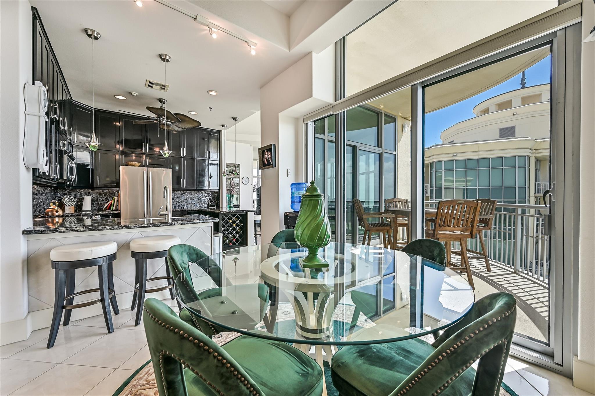 Galveston, Texas, 77550, United States, ,4 BathroomsBathrooms,Residential,Active,1867894