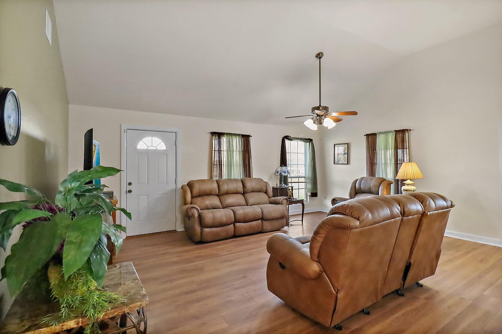 Crosby, Texas, 77532, United States, 4 Bedrooms Bedrooms, ,2 BathroomsBathrooms,Residential,Active,2003559