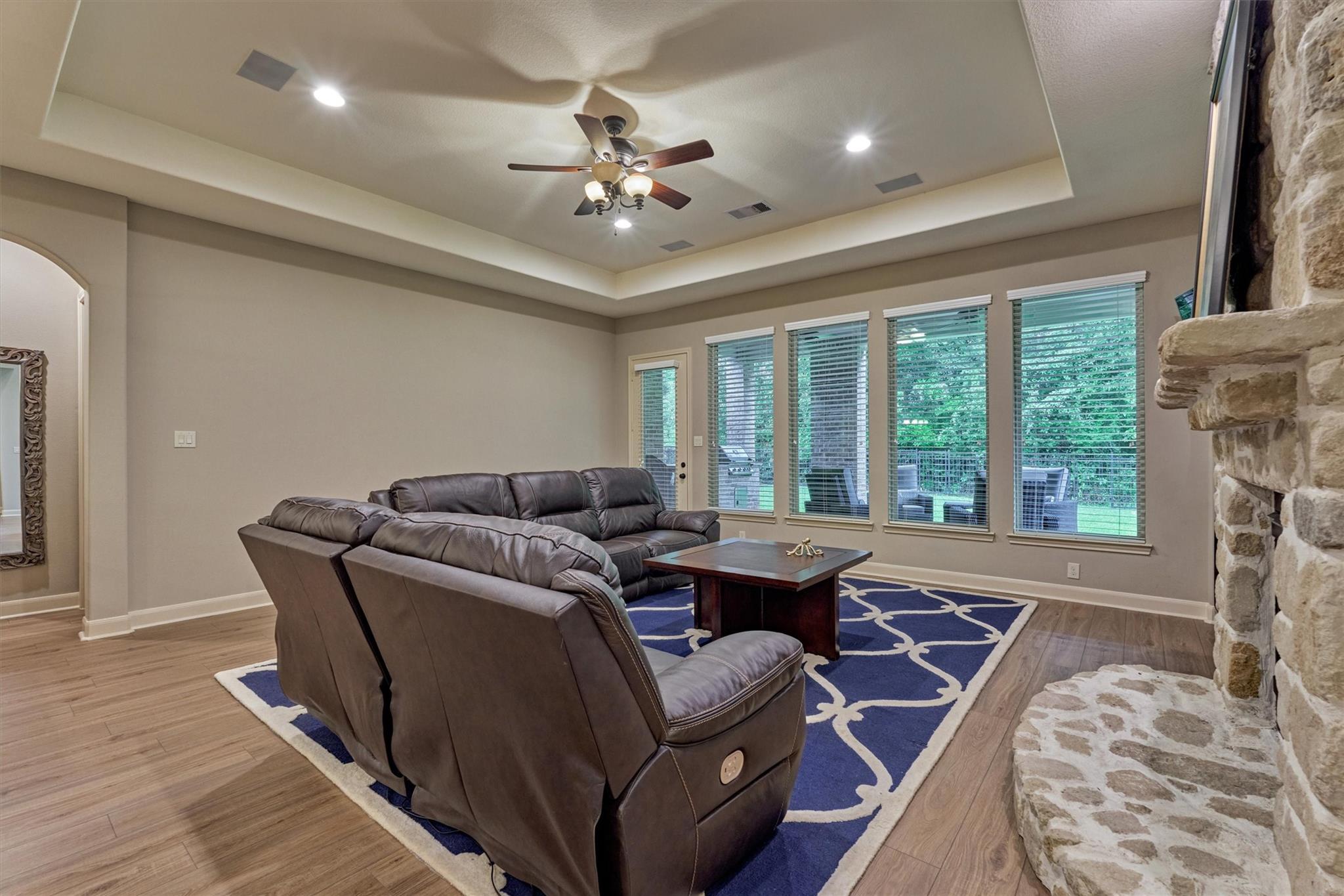 Montgomery, Texas, 77316, United States, 5 Bedrooms Bedrooms, ,4 BathroomsBathrooms,Residential,Active,1927663