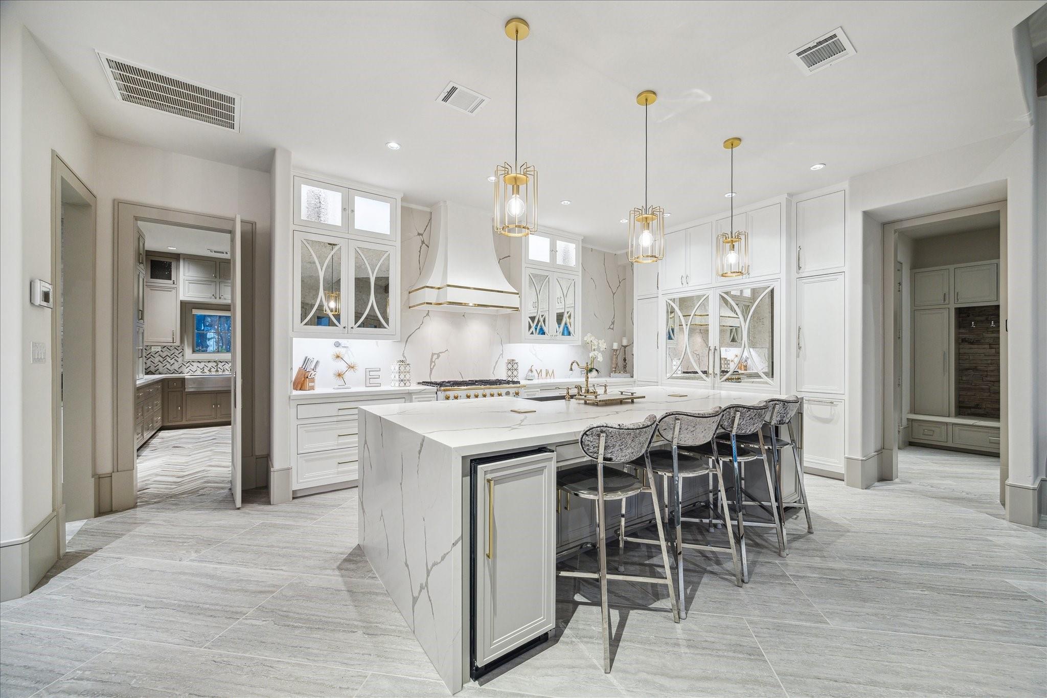 Sugar Land, Texas, 77479, United States, 6 Bedrooms Bedrooms, ,9 BathroomsBathrooms,Residential,Active,1820359