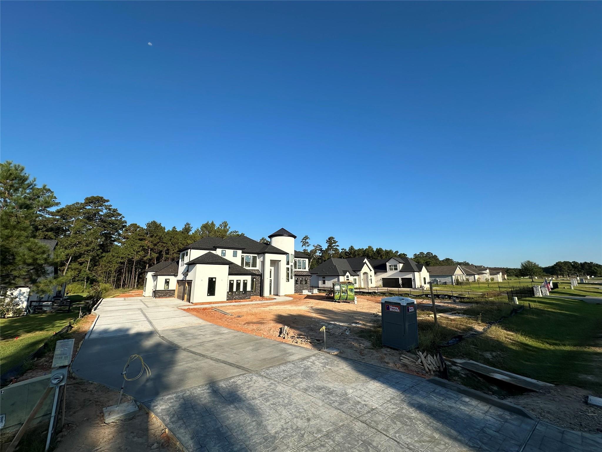 Montgomery, Texas, 77316, United States, 5 Bedrooms Bedrooms, ,7 BathroomsBathrooms,Residential,Active,1965996