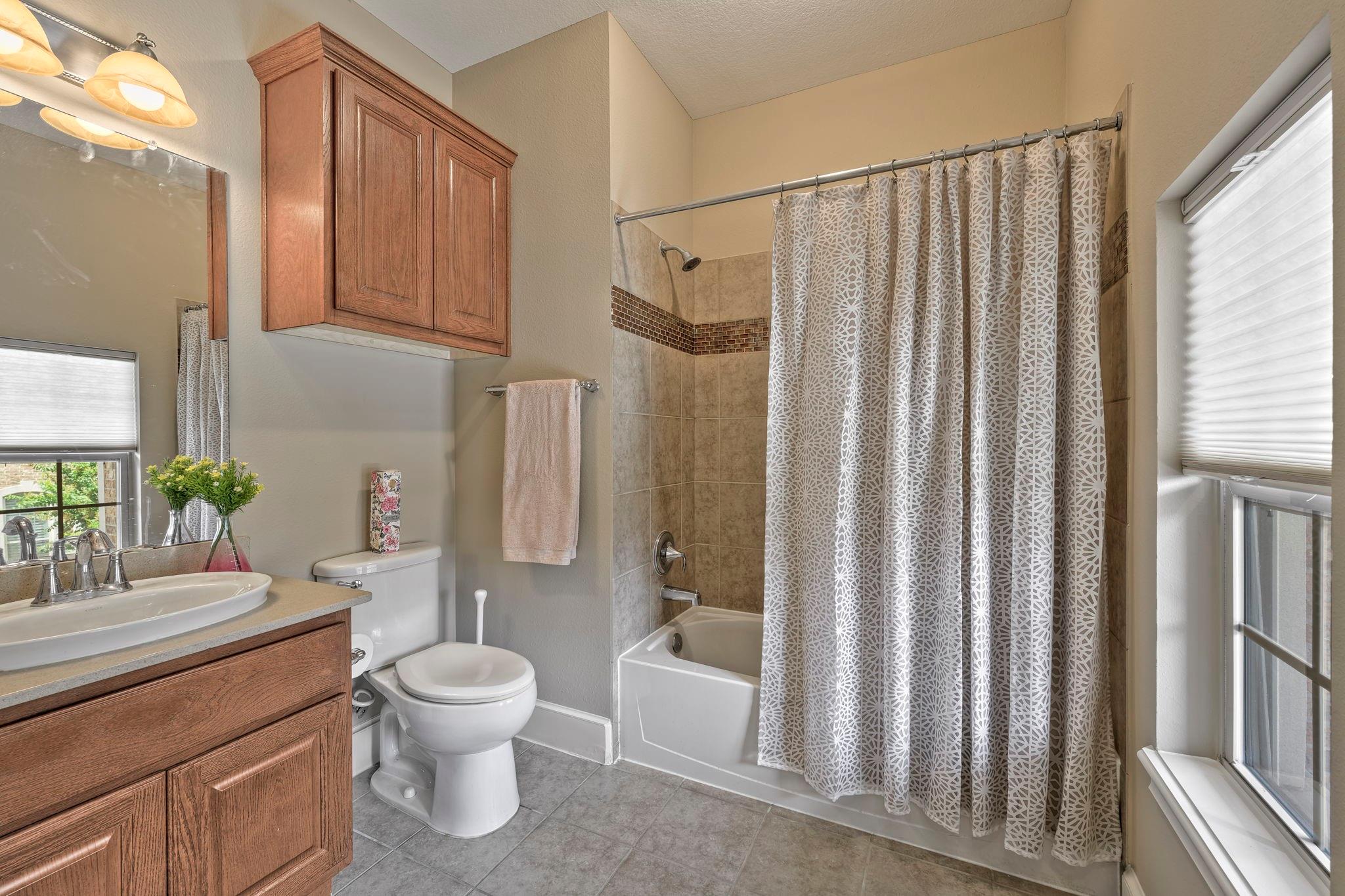 Houston, Texas, 77055, United States, 4 Bedrooms Bedrooms, ,4 BathroomsBathrooms,Residential,Active,1914629