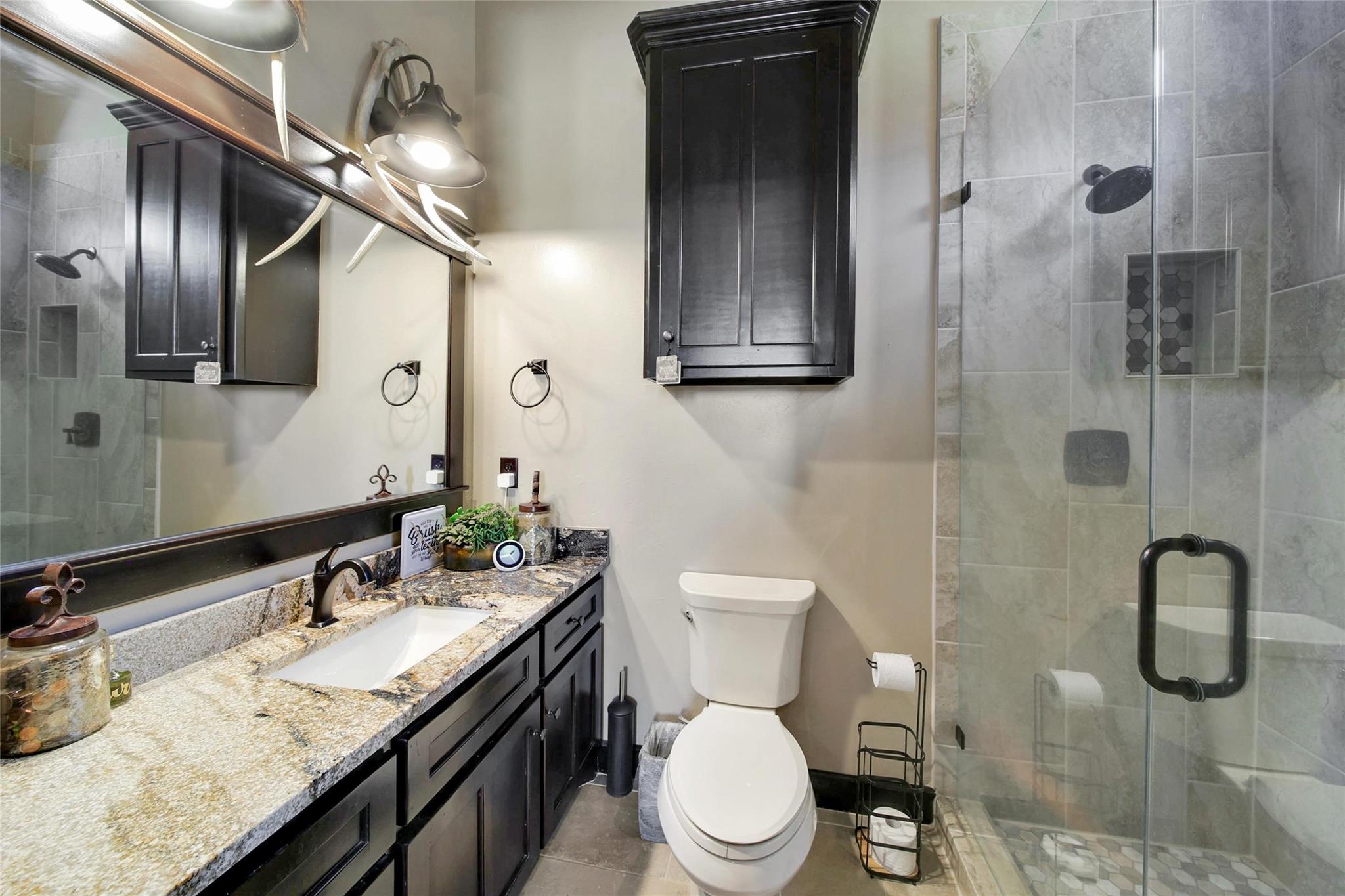 Montgomery, Texas, 77316, United States, 6 Bedrooms Bedrooms, ,6 BathroomsBathrooms,Residential,Active,1907981