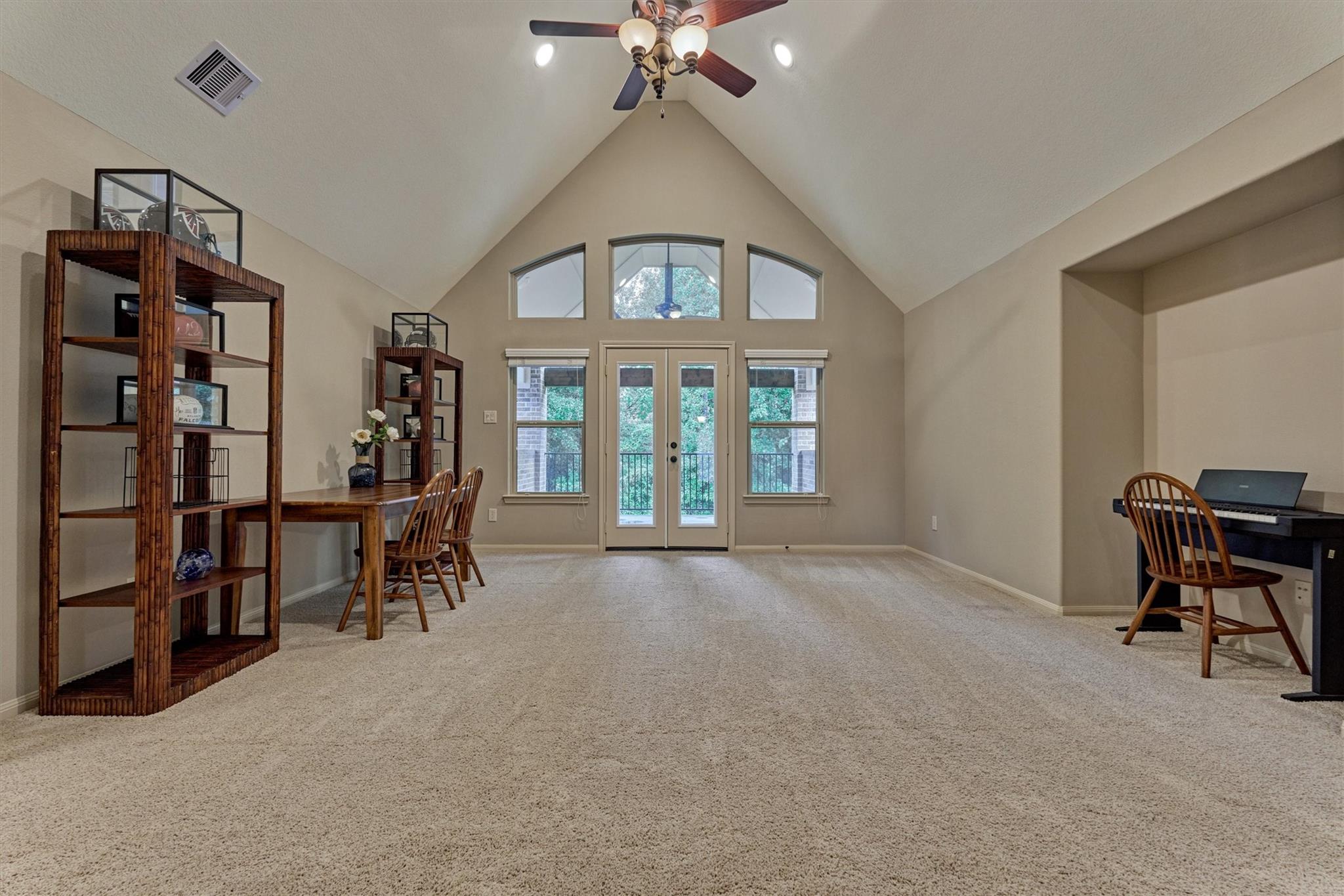 Montgomery, Texas, 77316, United States, 5 Bedrooms Bedrooms, ,4 BathroomsBathrooms,Residential,Active,1927663
