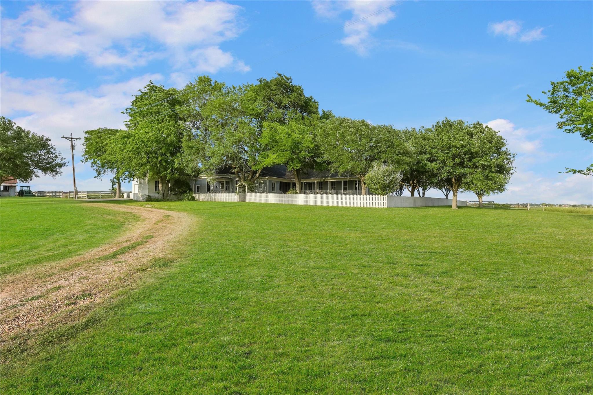 Brenham, Texas, 77833, United States, 3 Bedrooms Bedrooms, ,3 BathroomsBathrooms,Residential,Active,1920281