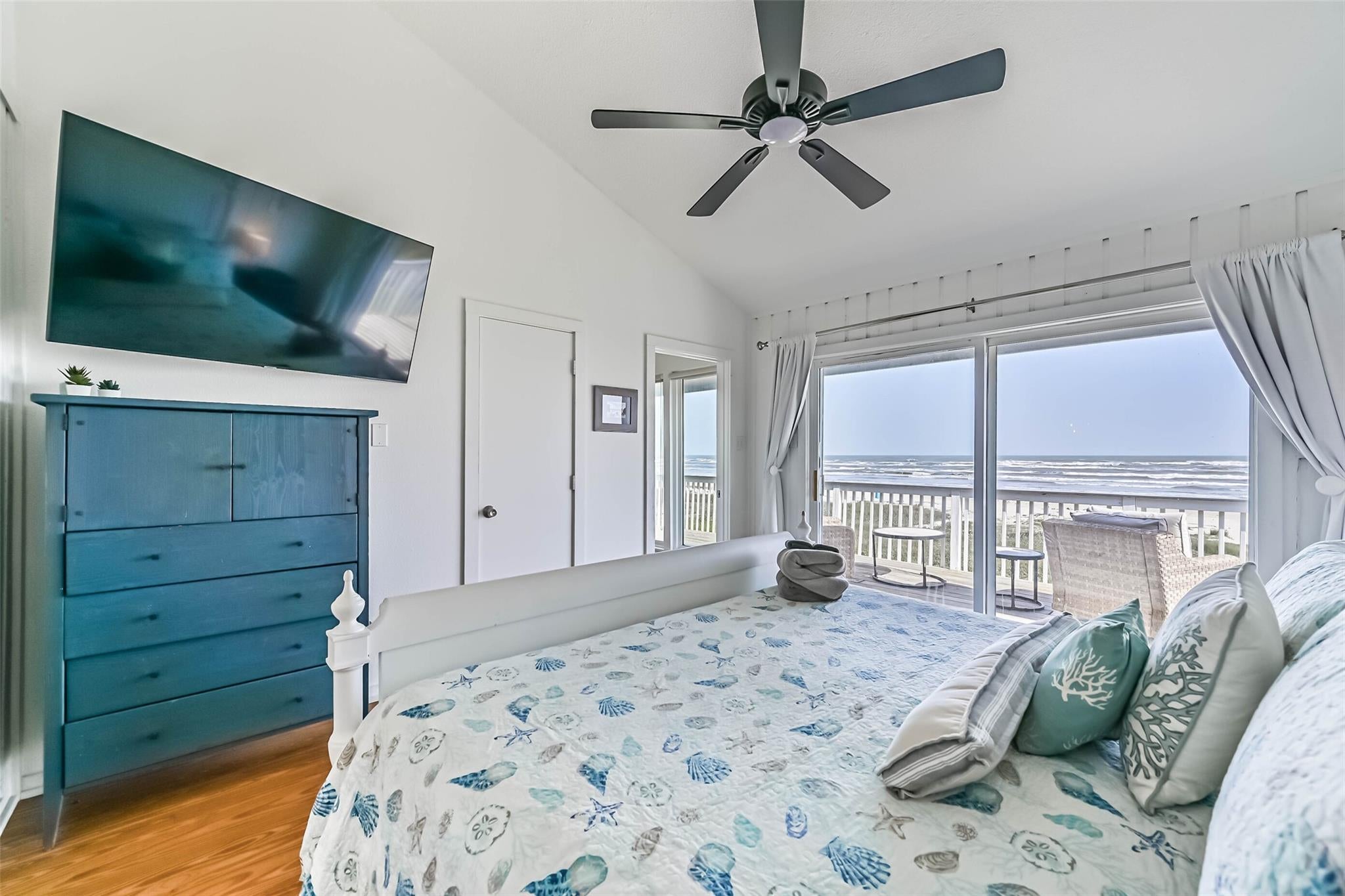 Galveston, Texas, 77554, United States, 4 Bedrooms Bedrooms, ,3 BathroomsBathrooms,Residential,Active,1909088