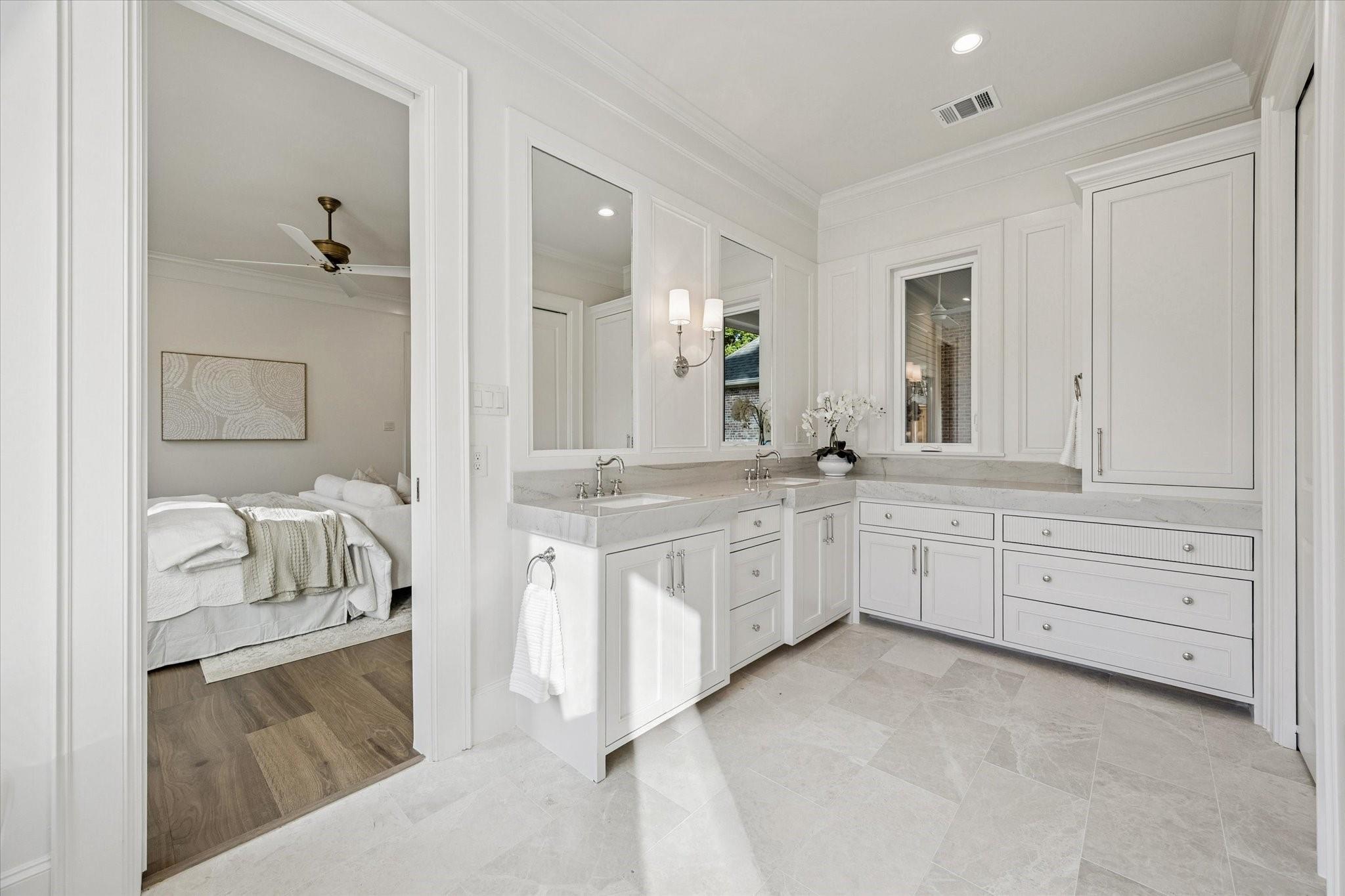 Houston, Texas, 77024, United States, 6 Bedrooms Bedrooms, ,5 BathroomsBathrooms,Residential,Active,1992229