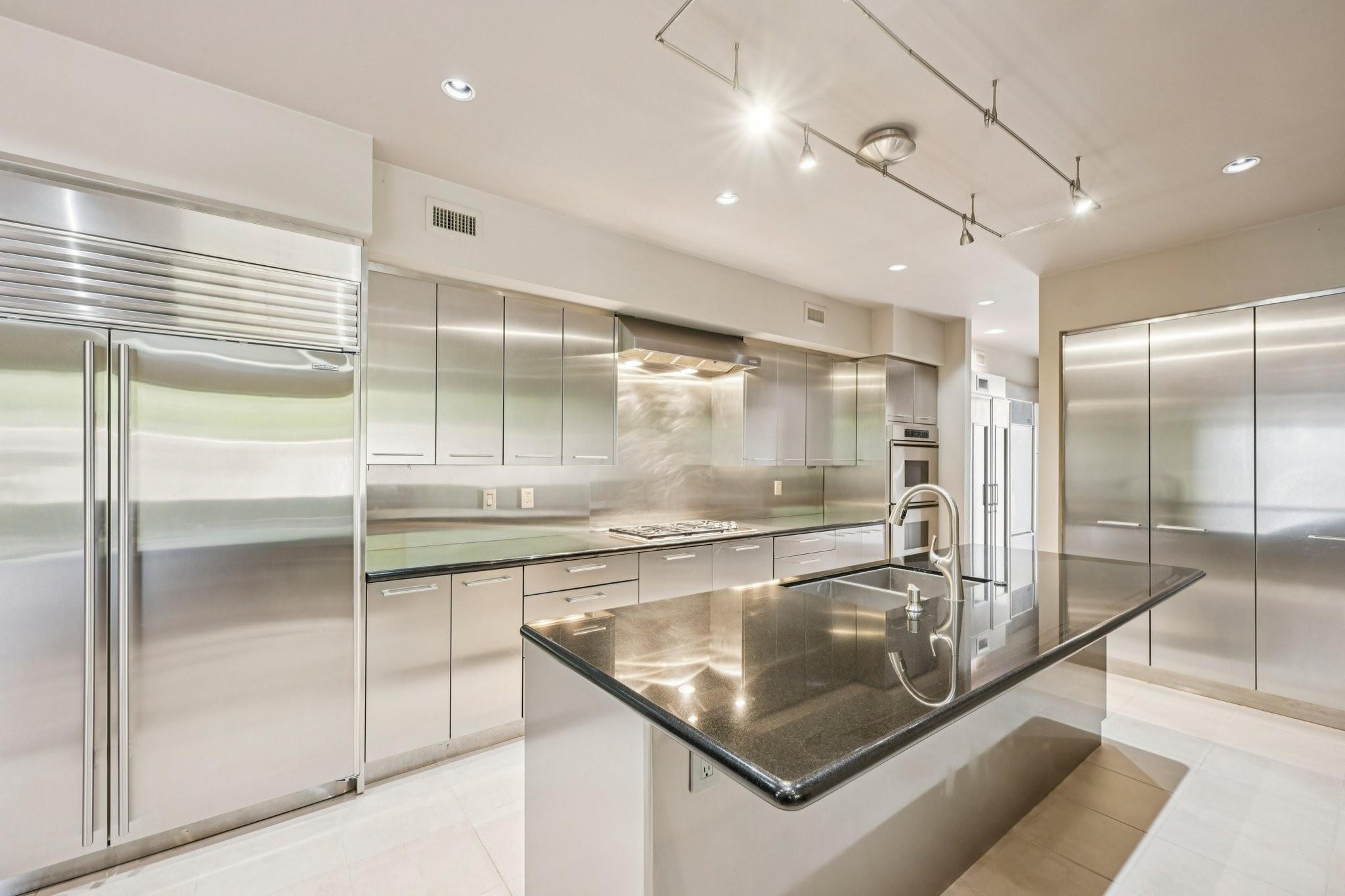 Houston, Texas, 77027, United States, 3 Bedrooms Bedrooms, ,4 BathroomsBathrooms,Residential,Active,1969670