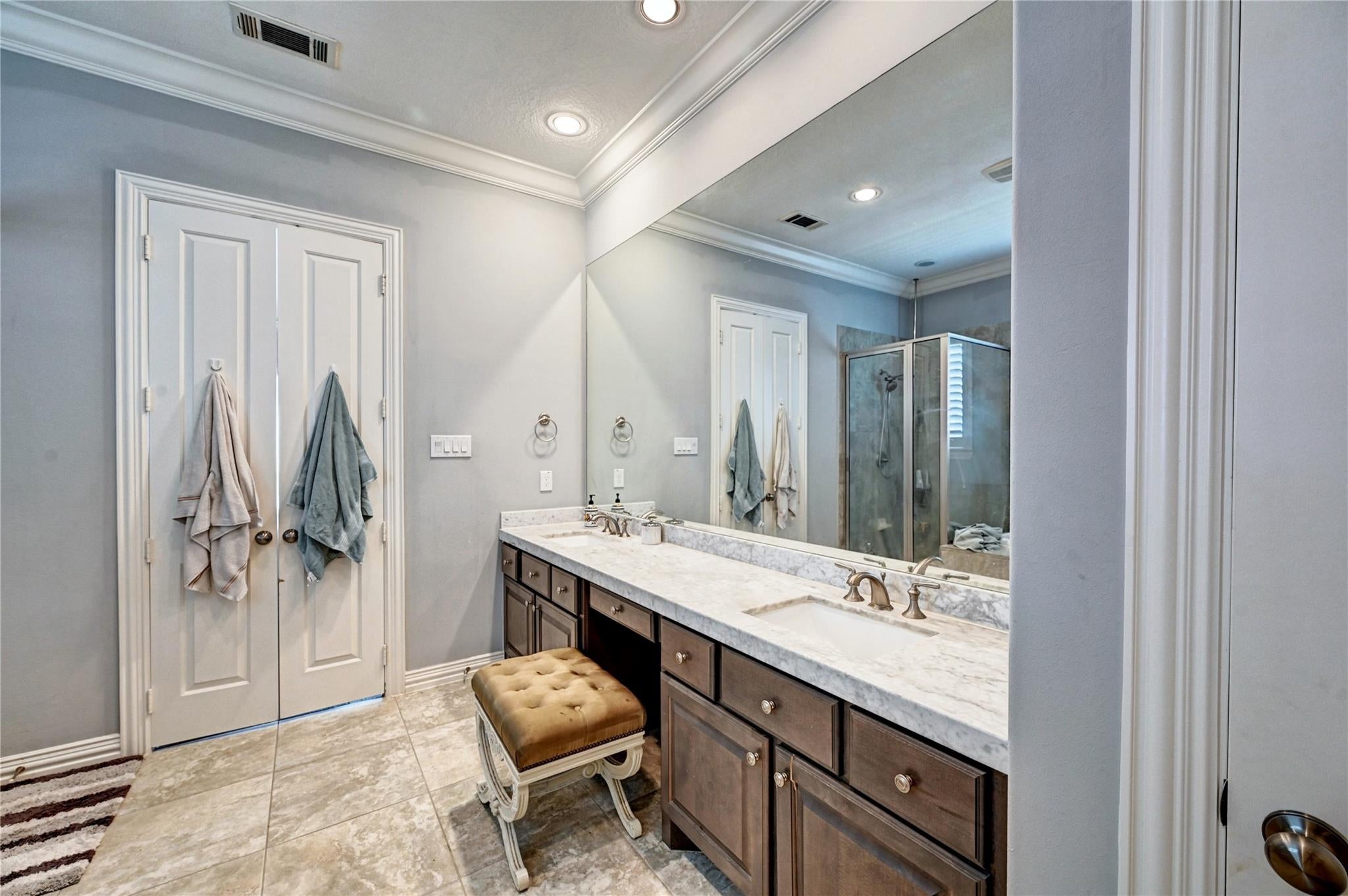 Houston, Texas, 77077, United States, 5 Bedrooms Bedrooms, ,5 BathroomsBathrooms,Residential,Active,1929700