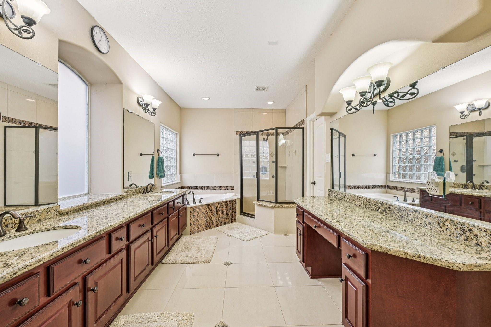 Houston, Texas, 77094, United States, 4 Bedrooms Bedrooms, ,4 BathroomsBathrooms,Residential,Active,1909896